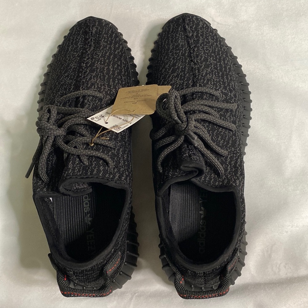 New with box - Yeezy 350 - pirate black - Size 10